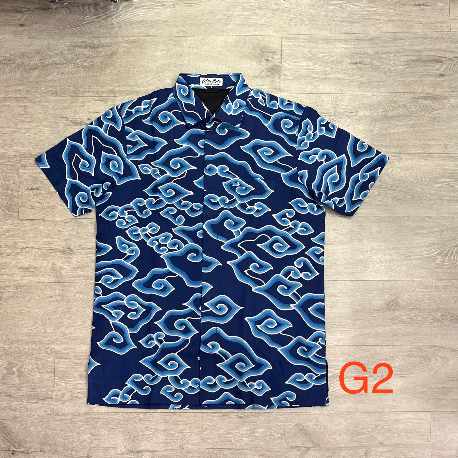 Hand drawn batik short sleeve shirts