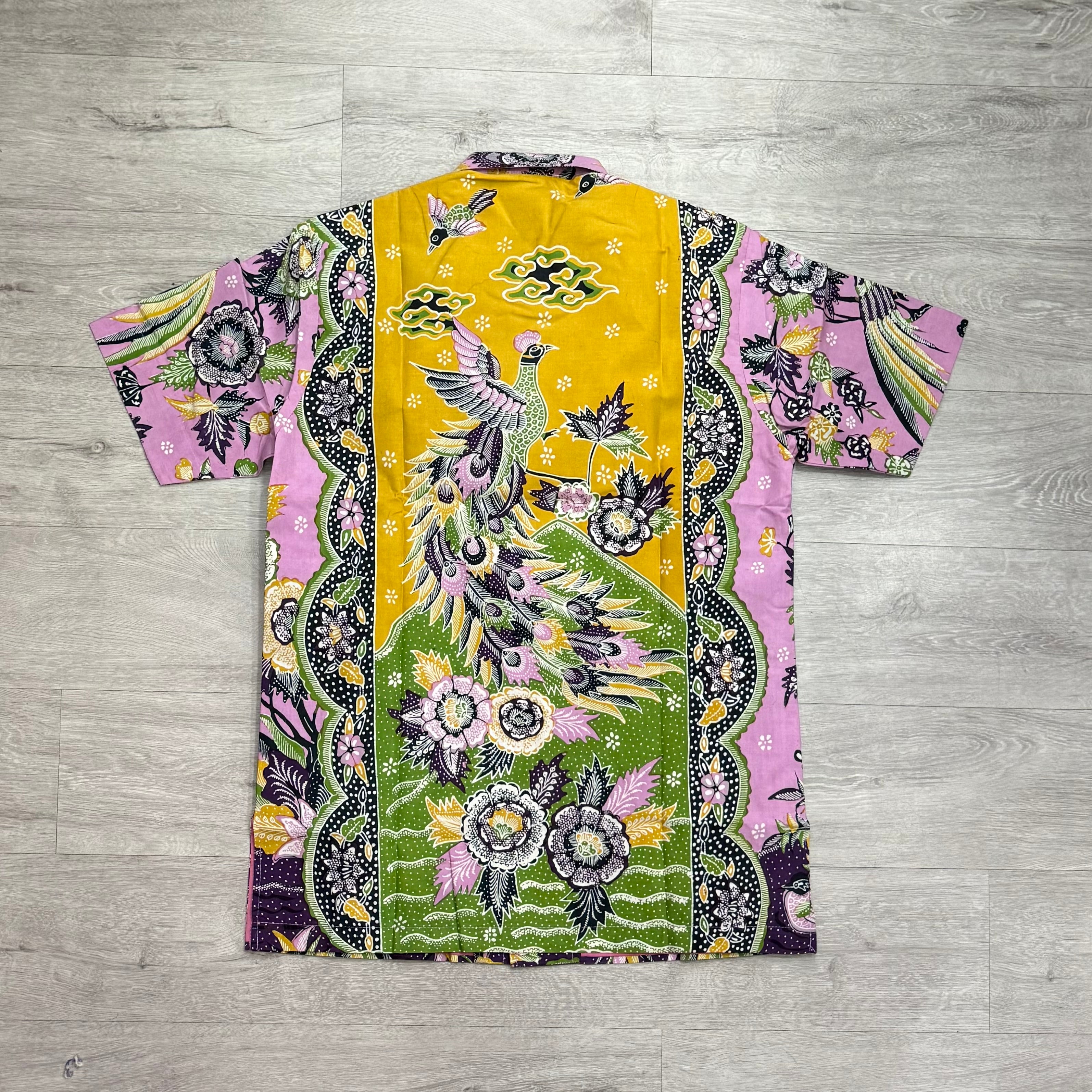 Batik hand drawn short sleeve shirt ( size M )