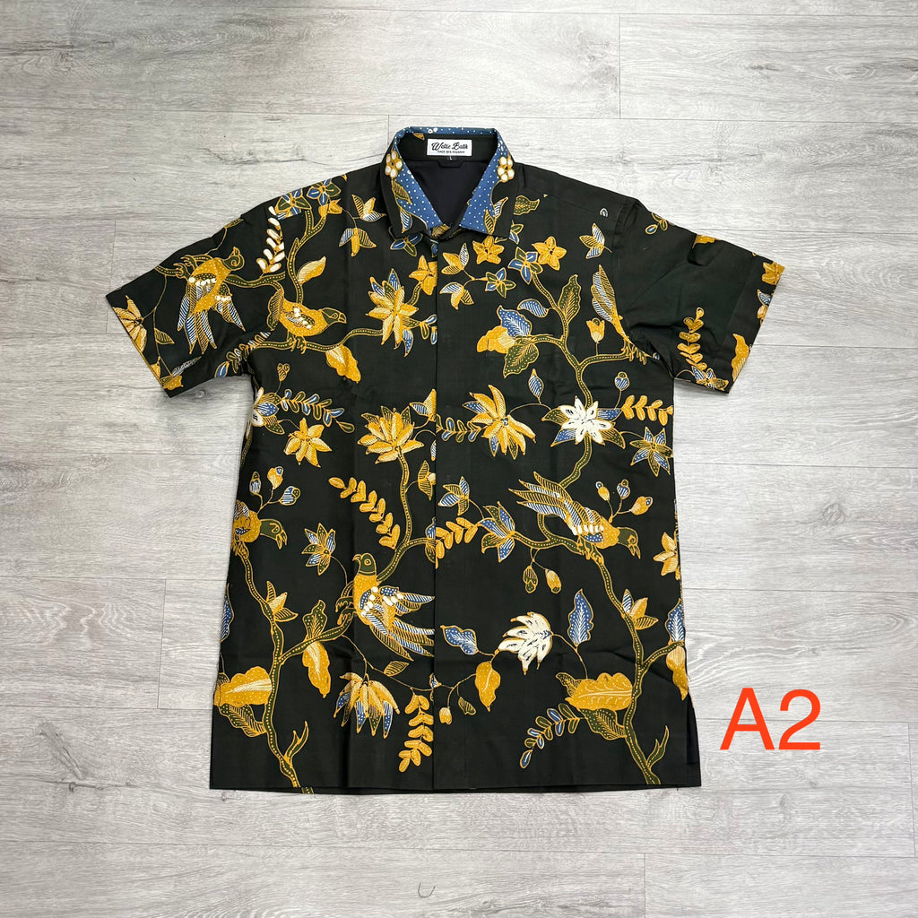 Hand drawn batik short sleeve shirts