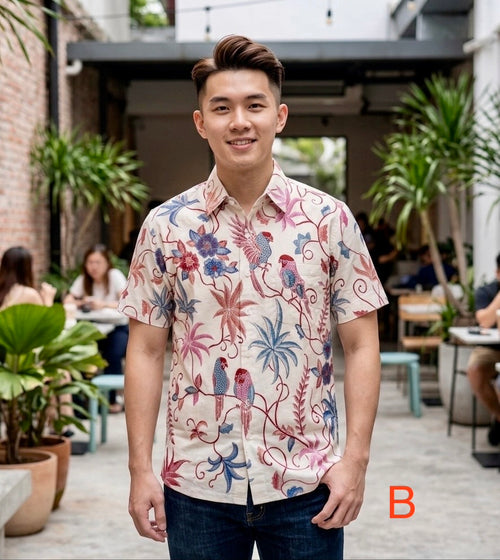 Batik hand drawn short sleeve shirt ( size M )