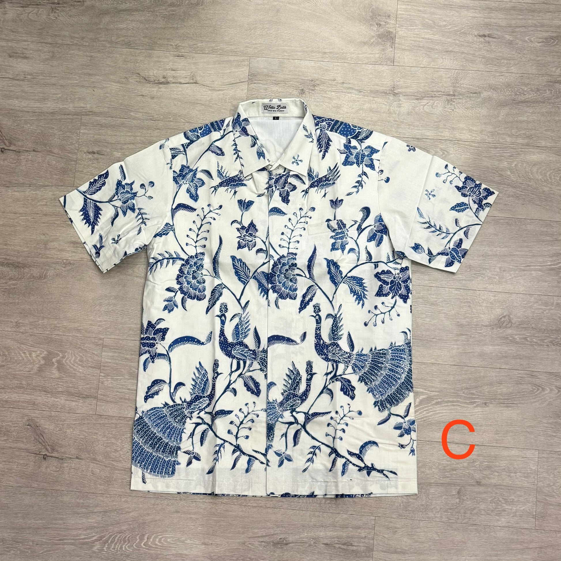 Hand drawn batik short sleeve shirts